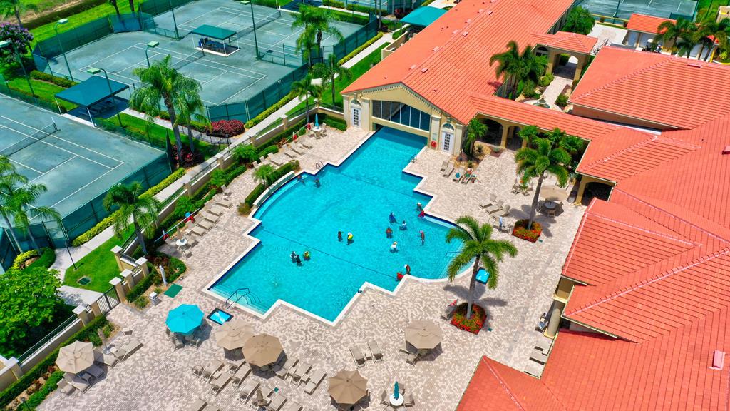 CASCADE LAKES - Residential