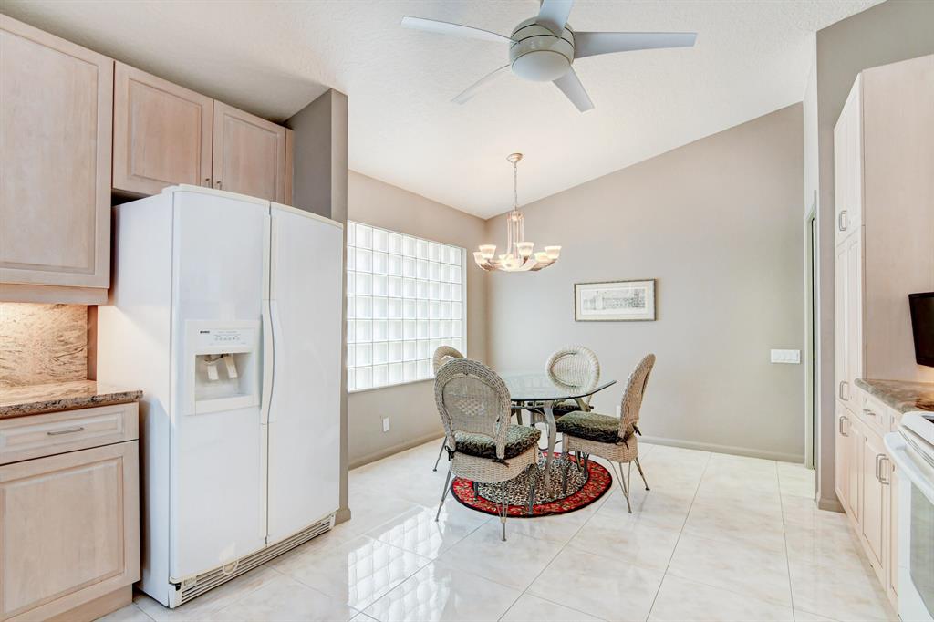 CASCADE LAKES - Residential