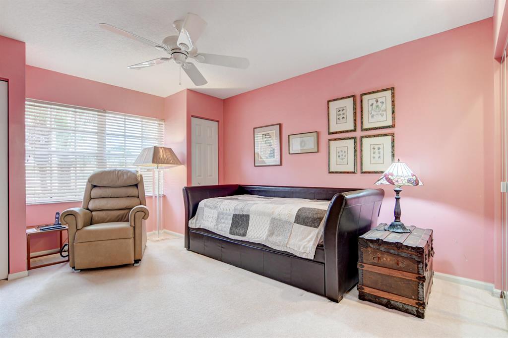 CASCADE LAKES - Residential