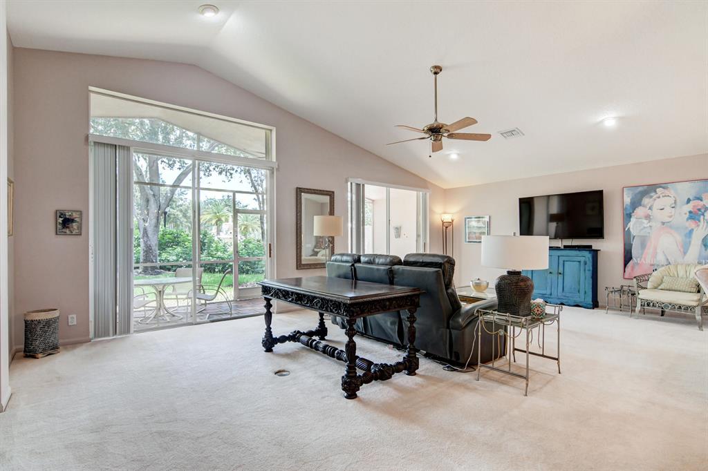 CASCADE LAKES - Residential