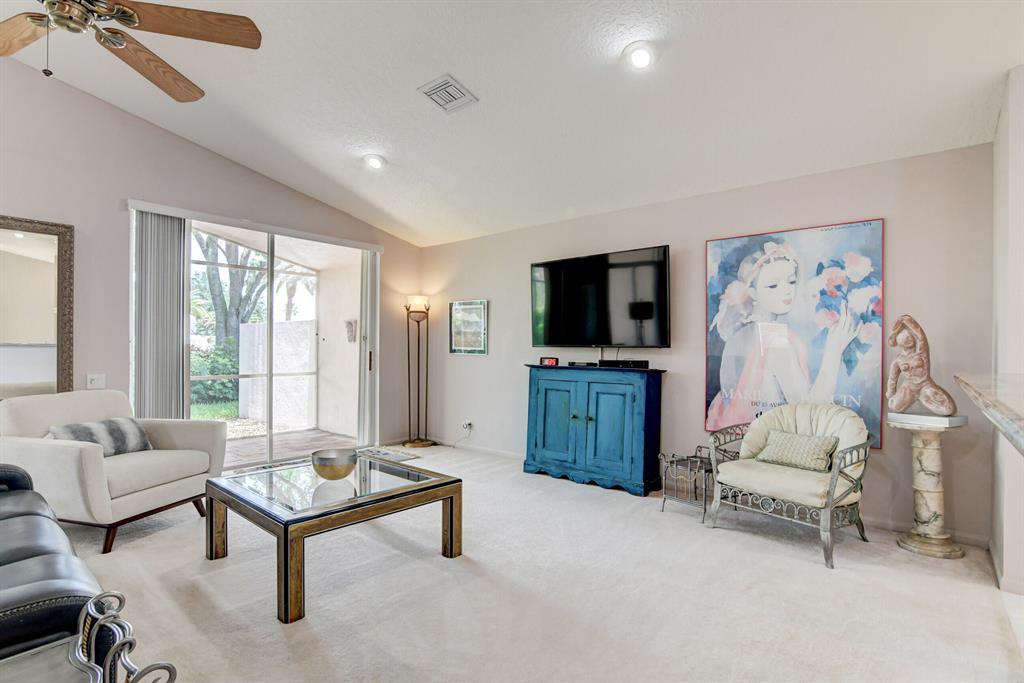 CASCADE LAKES - Residential