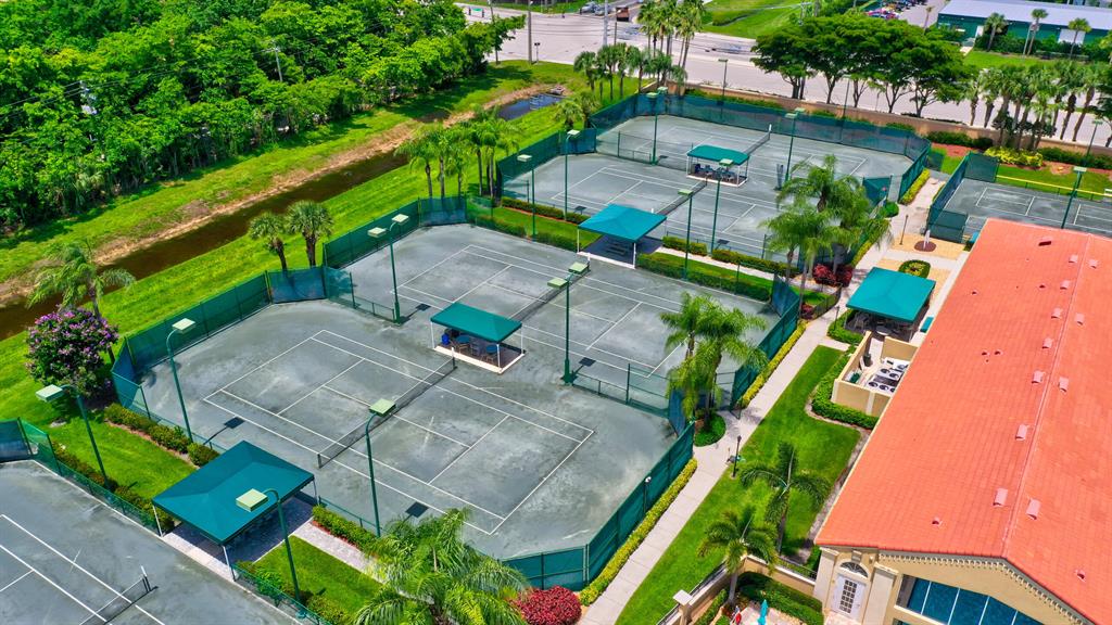 CASCADE LAKES - Residential