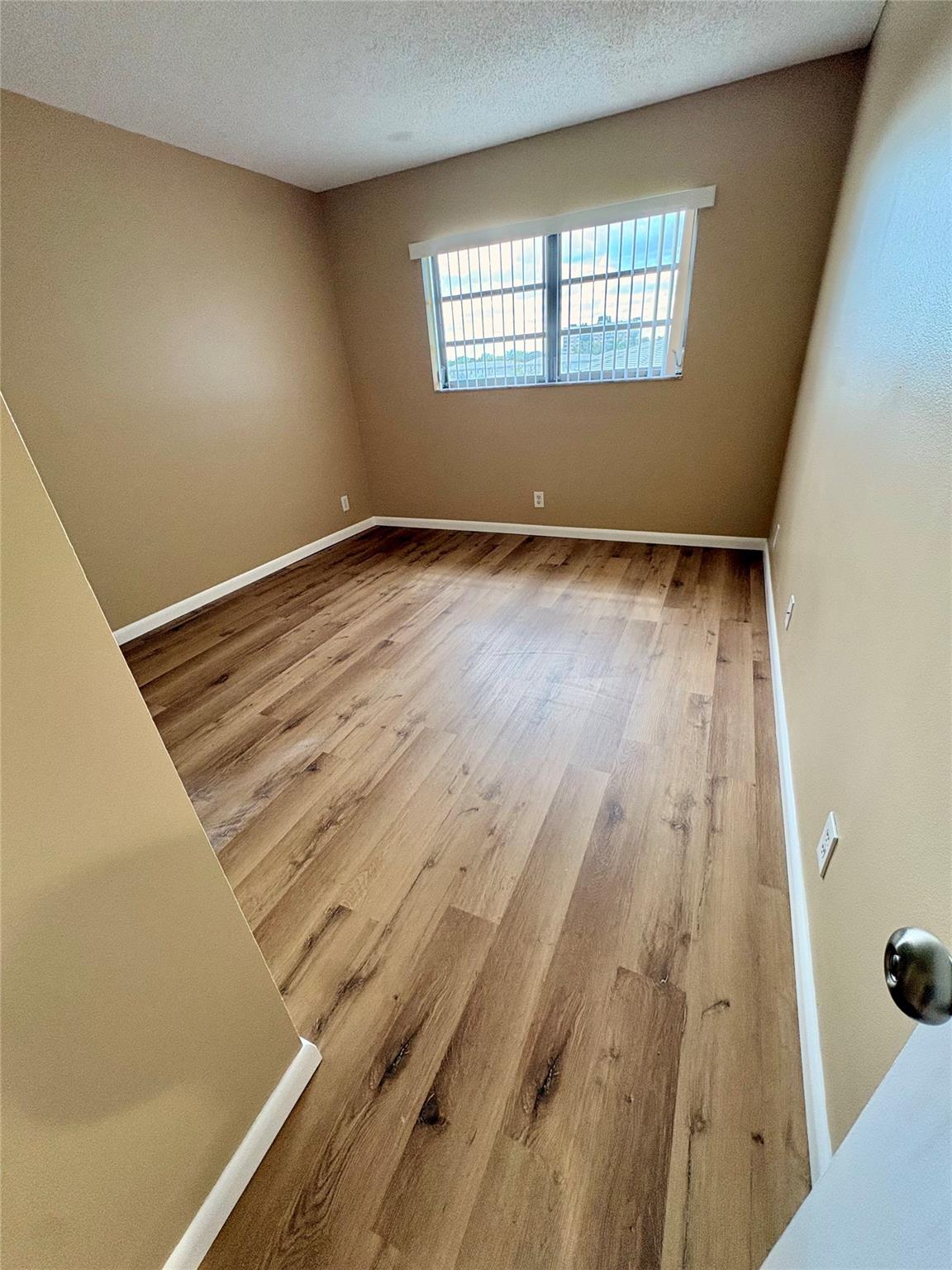 Fairways Of Coral Spgs Co - Residential Lease