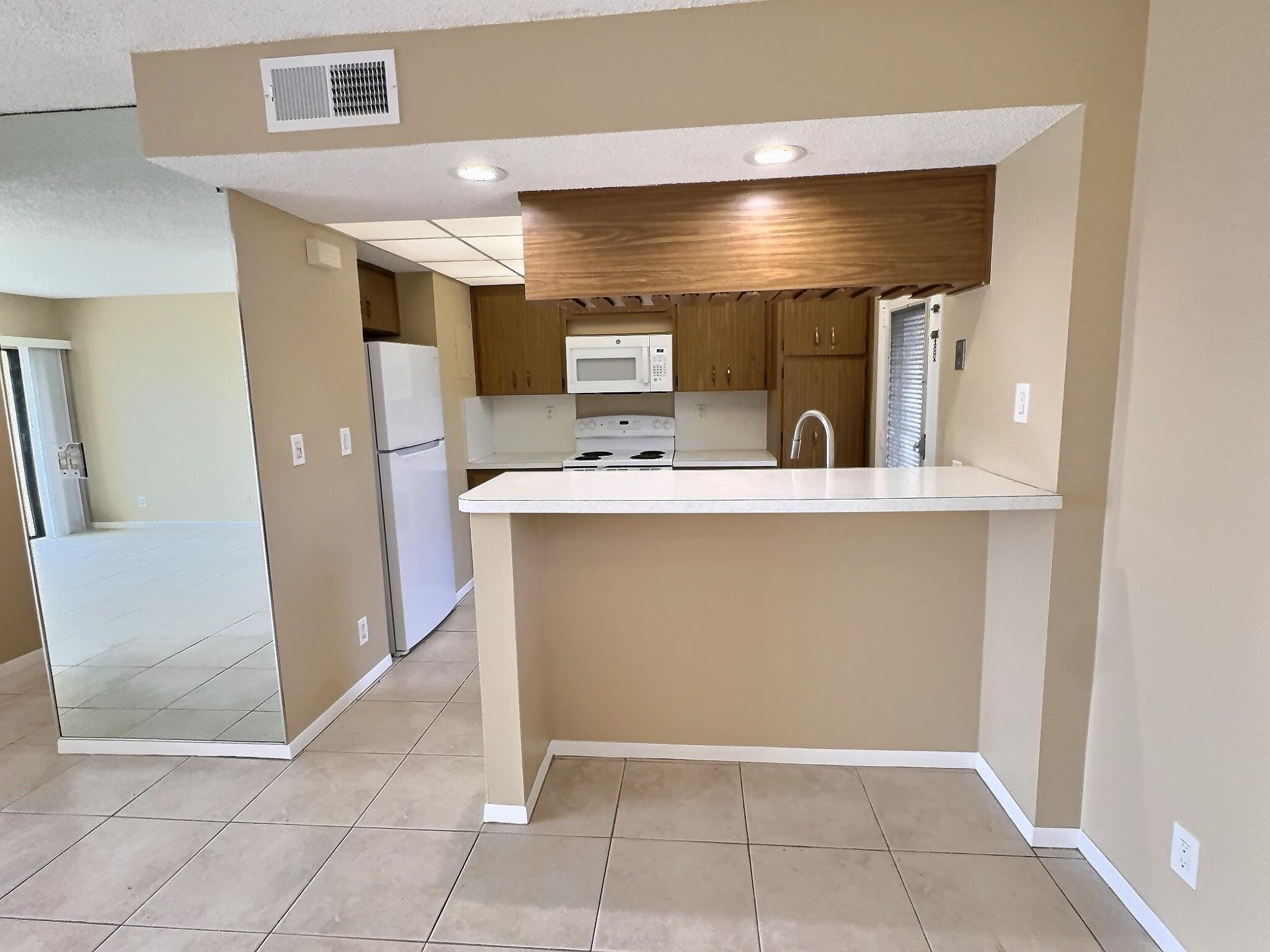 Fairways Of Coral Spgs Co - Residential Lease