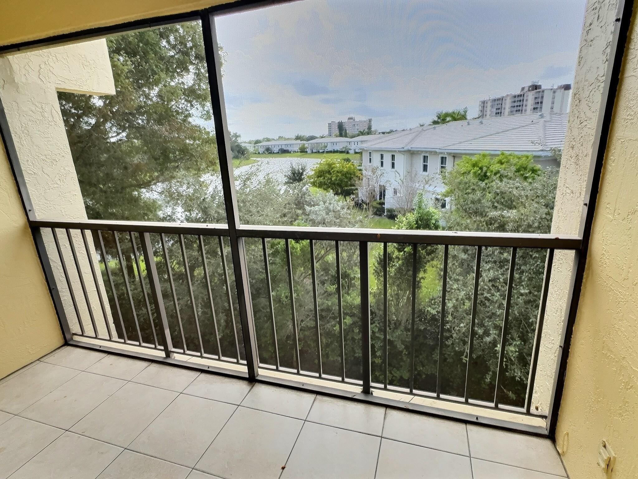 Fairways Of Coral Spgs Co - Residential Lease