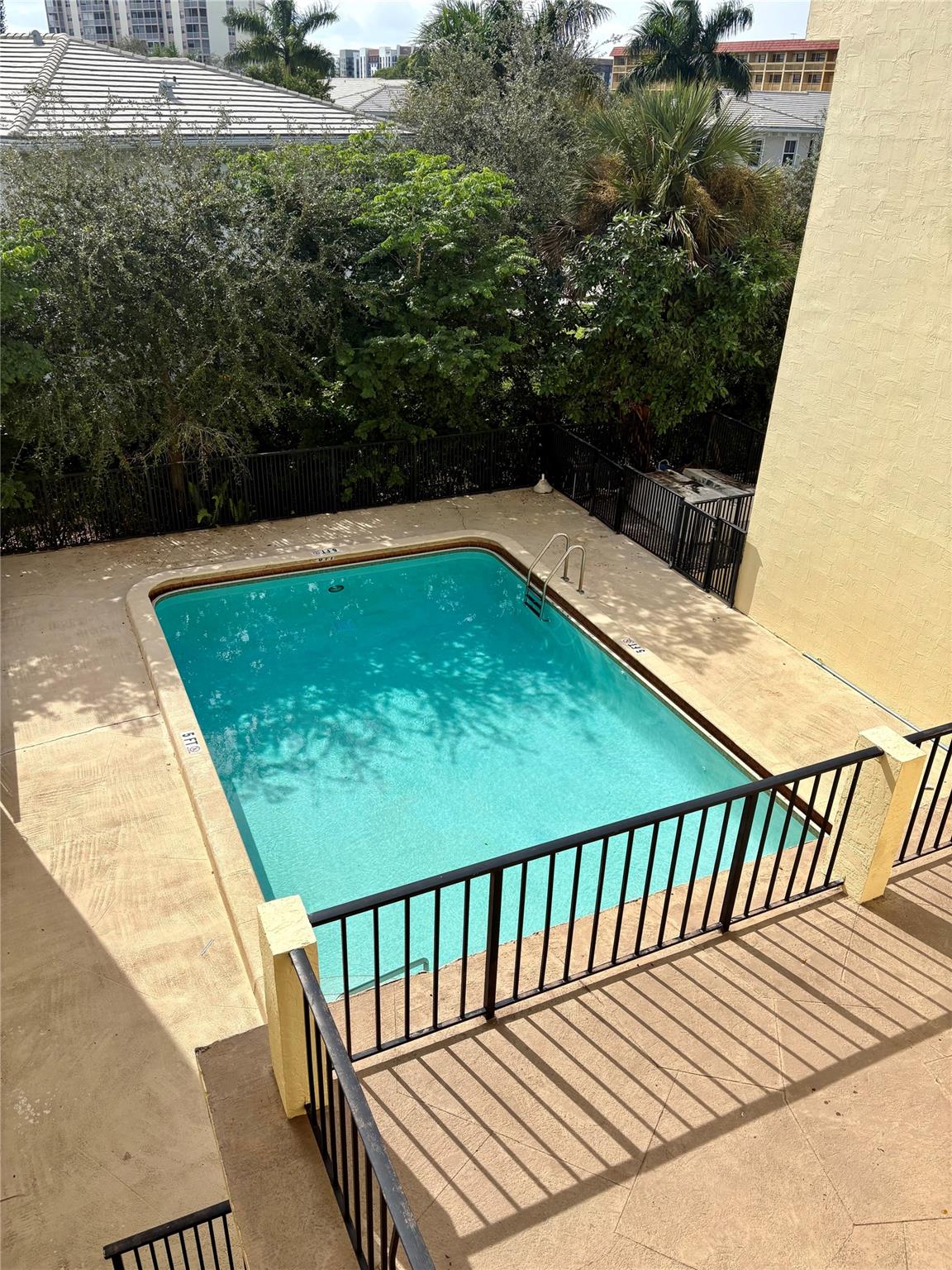 Fairways Of Coral Spgs Co - Residential Lease