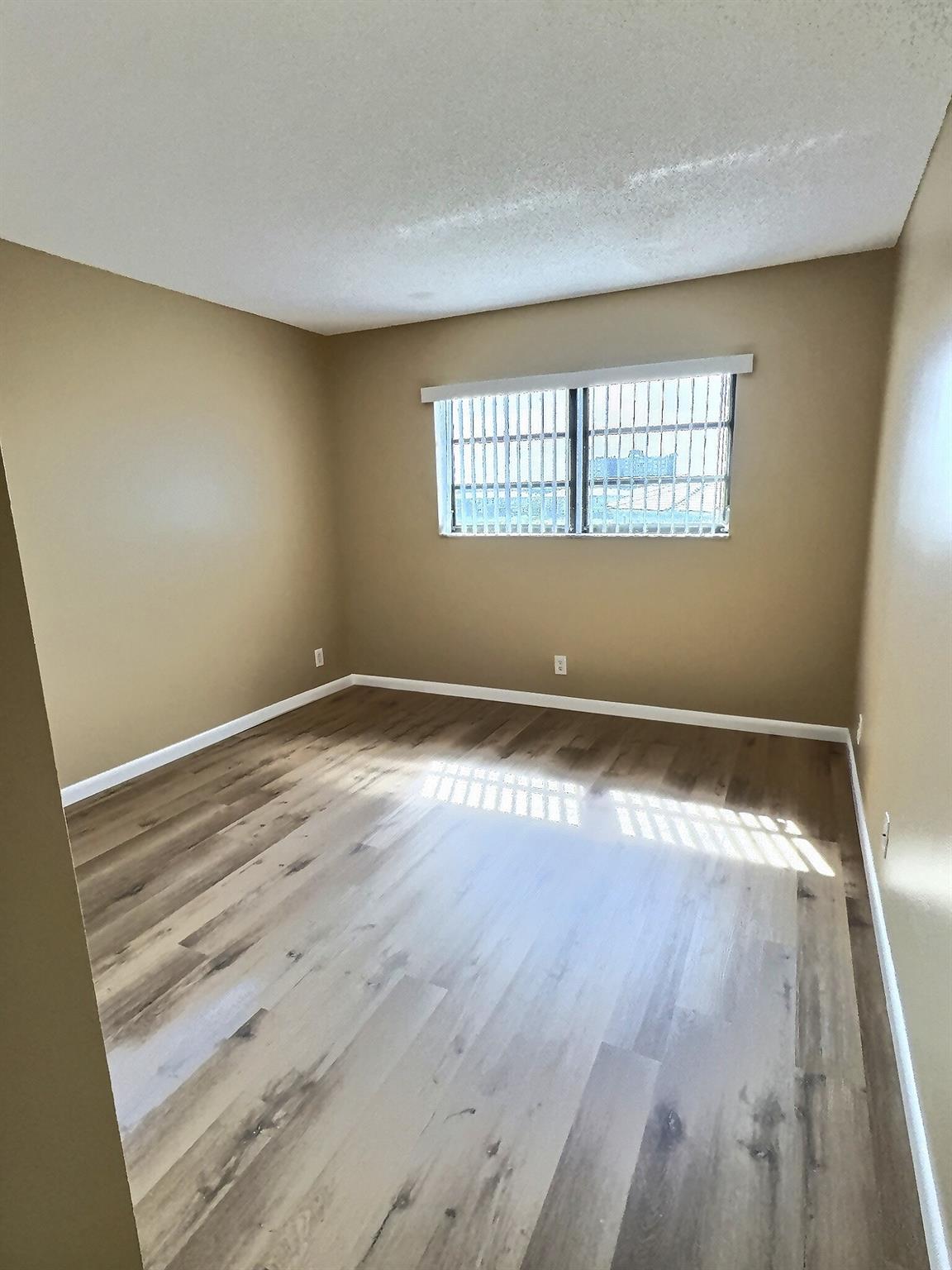 Fairways Of Coral Spgs Co - Residential Lease