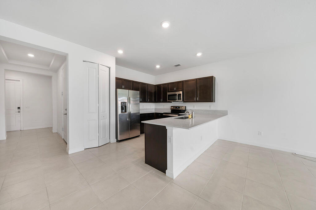 MEDITERRANEA - Residential Lease