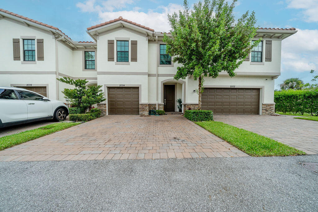 MEDITERRANEA - Residential Lease