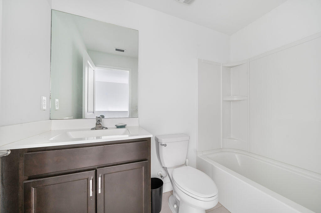 MEDITERRANEA - Residential Lease