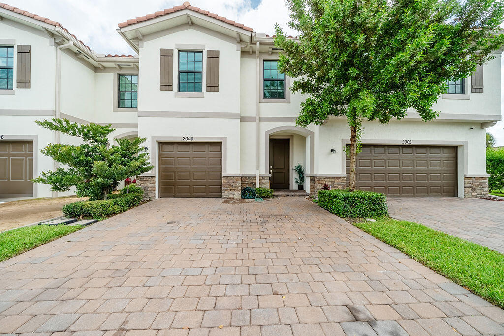 MEDITERRANEA - Residential Lease