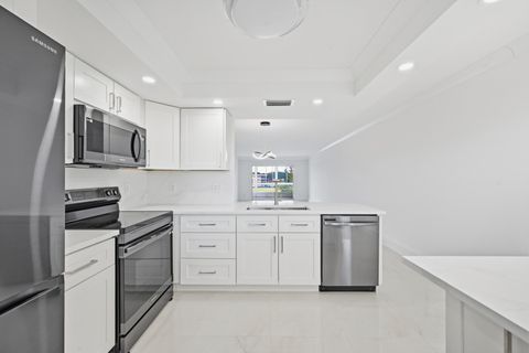 Tiny photo for 3204 Portofino Point #B4, Coconut Creek, FL 33066 (MLS # B26022282)