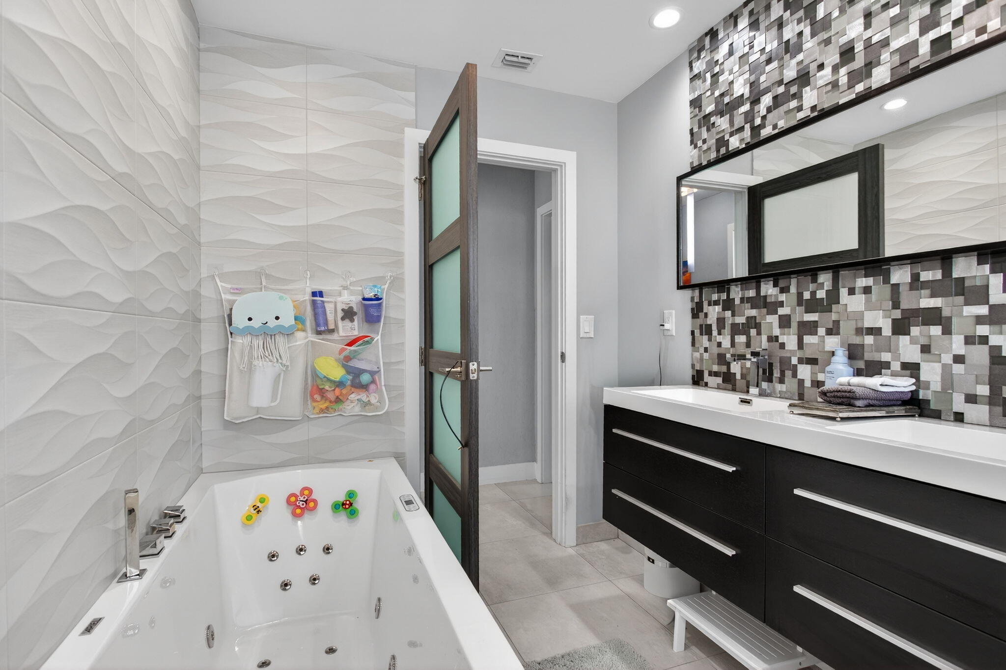 CORAL RIDGE COUNTRY CLUB - Residential