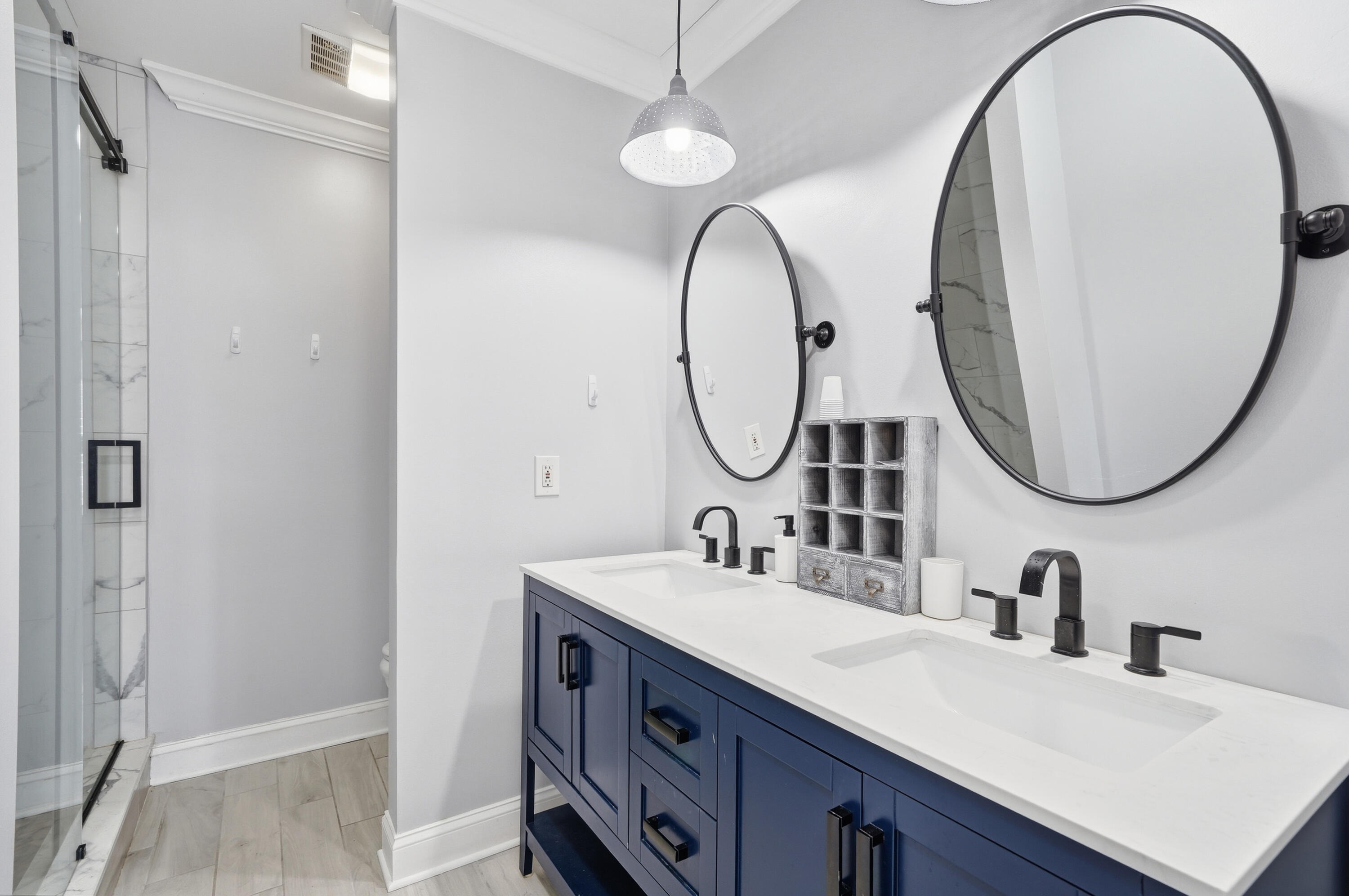 PARKSIDE CONDO - Residential Lease