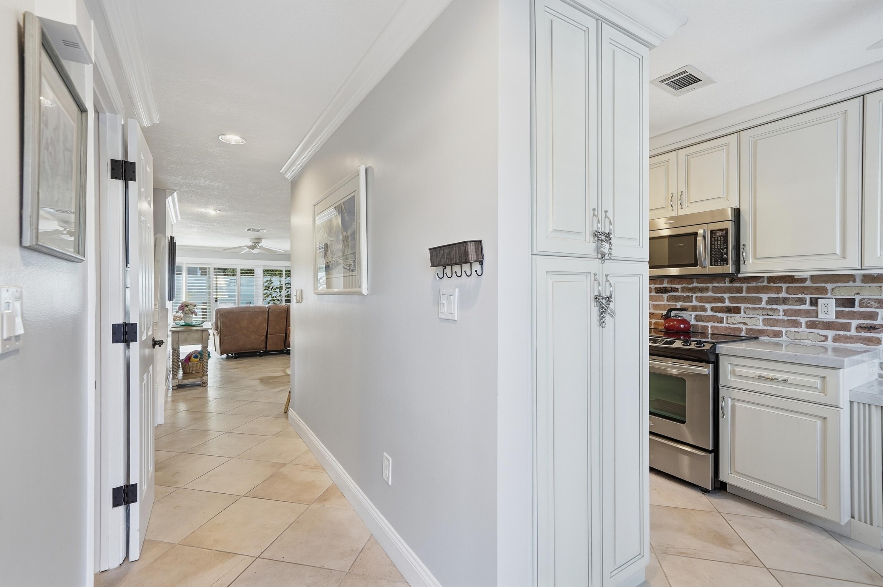 PARKSIDE CONDO - Residential Lease