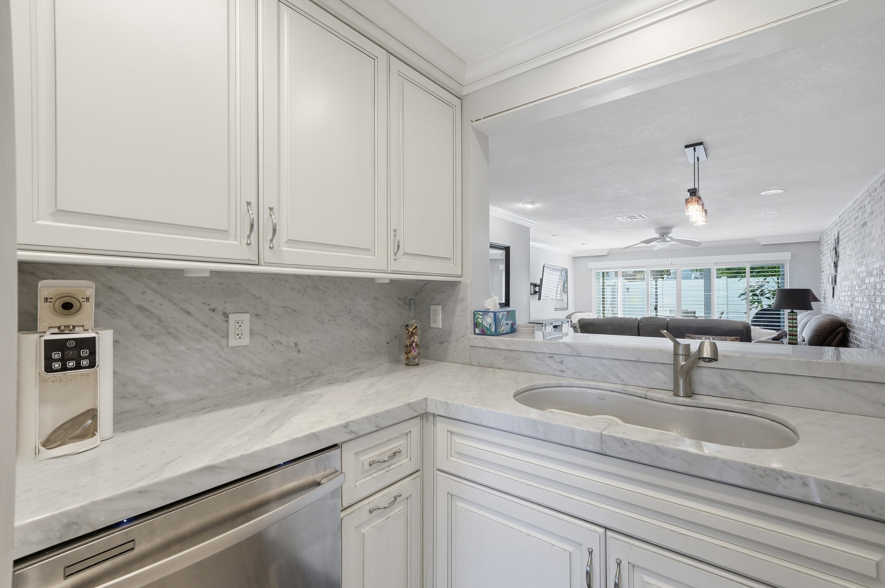 PARKSIDE CONDO - Residential Lease