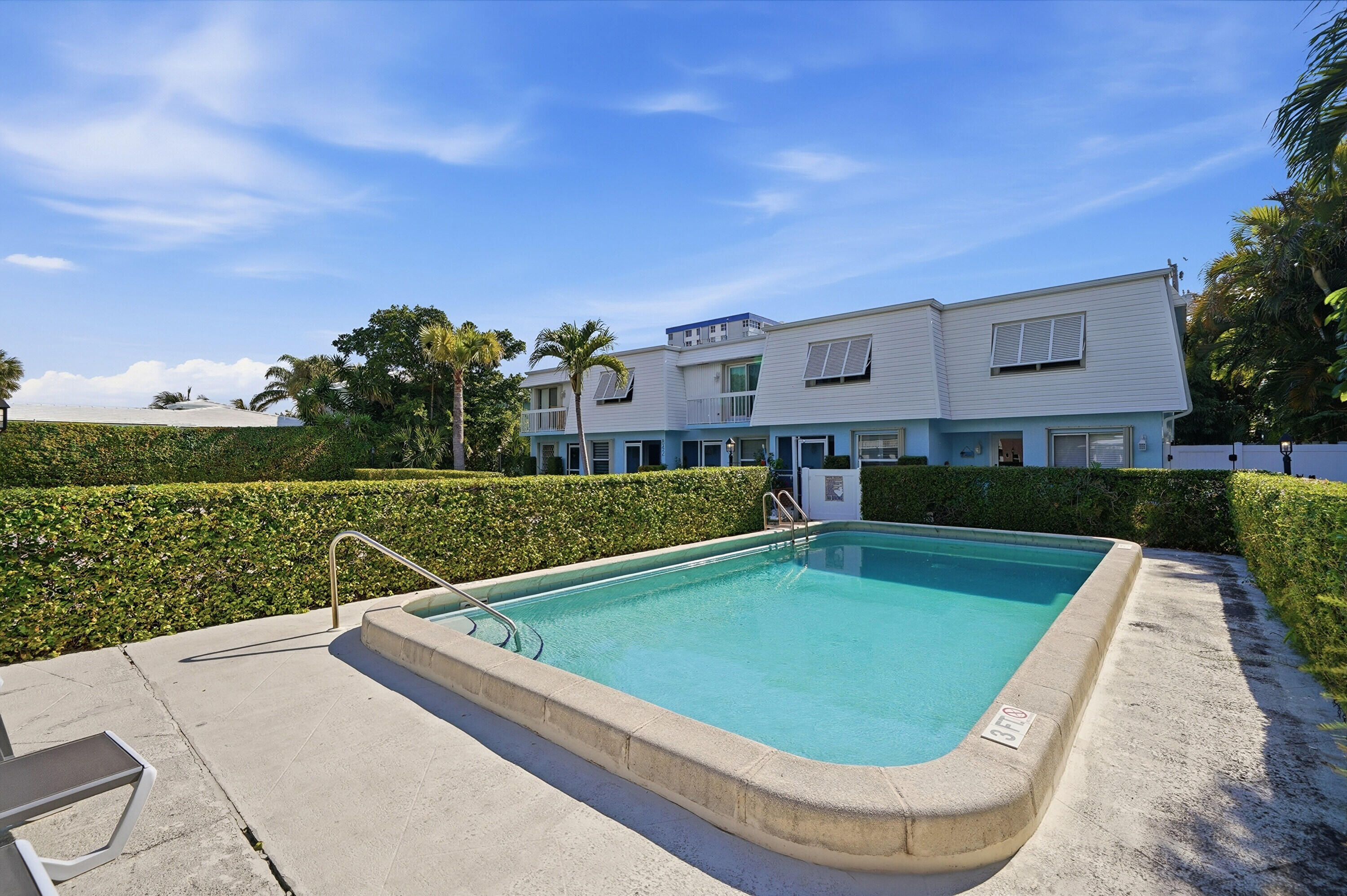 PARKSIDE CONDO - Residential Lease