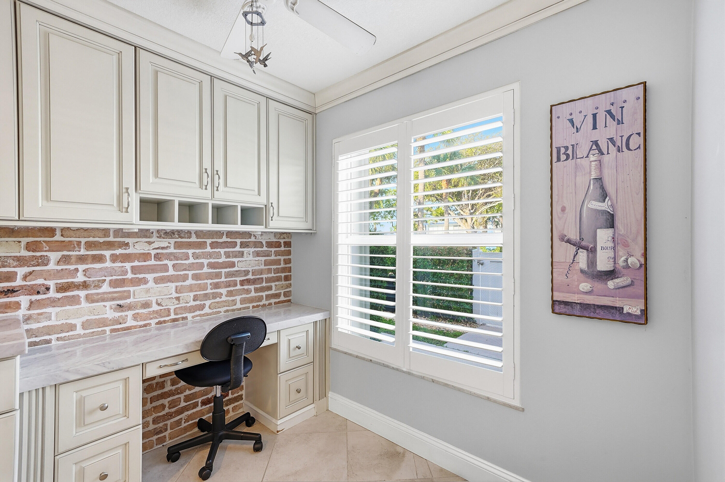 PARKSIDE CONDO - Residential Lease