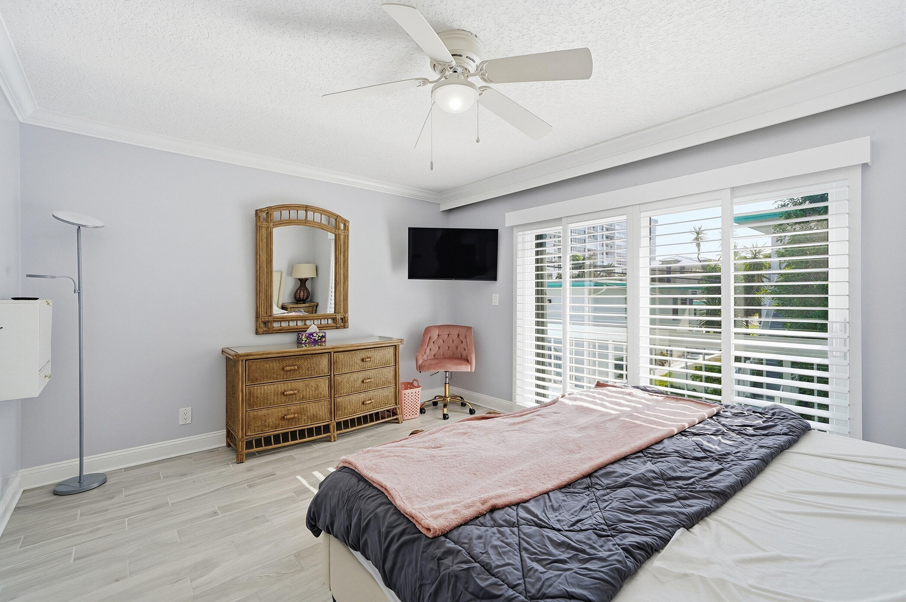 PARKSIDE CONDO - Residential Lease