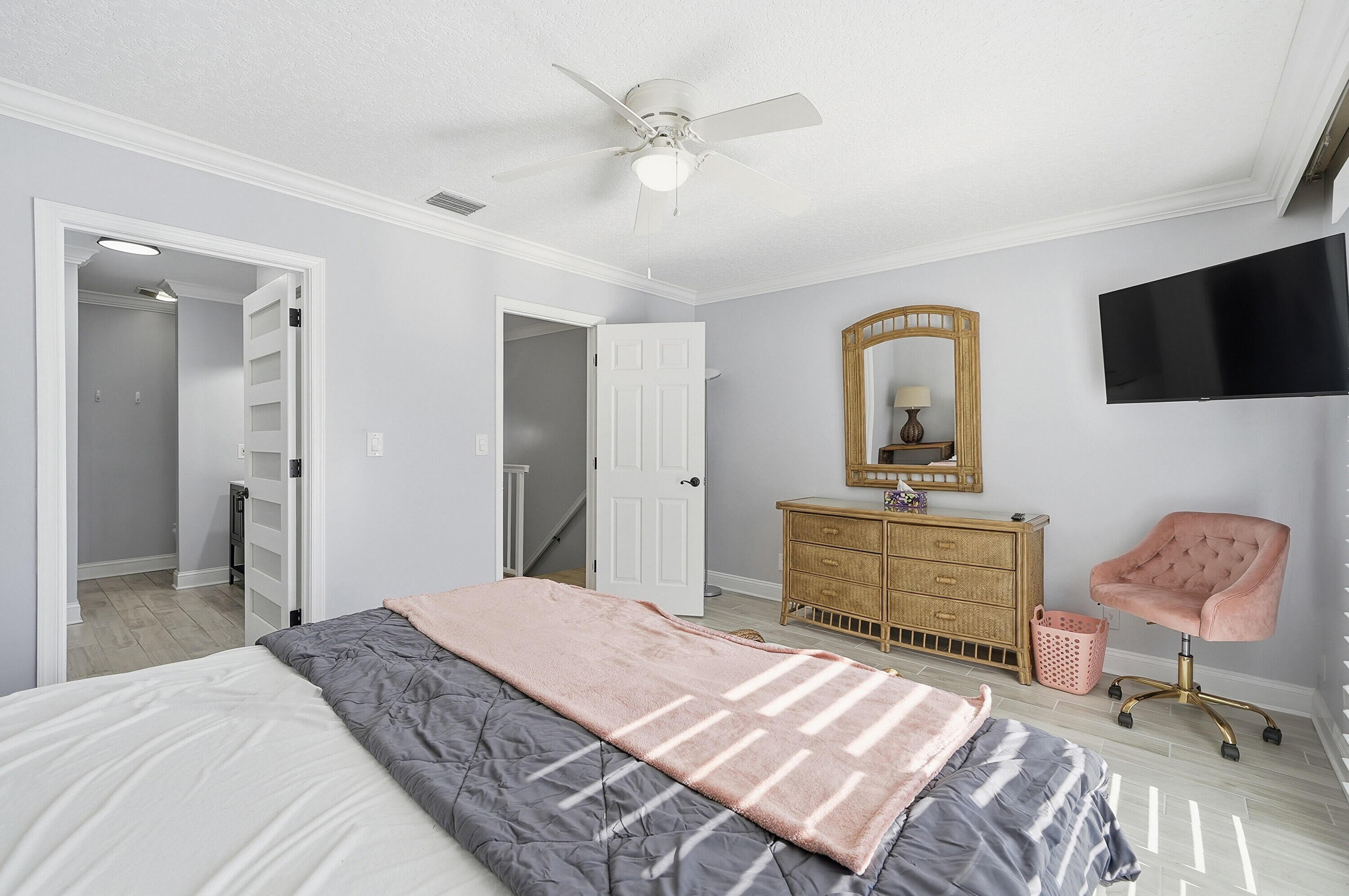 PARKSIDE CONDO - Residential Lease