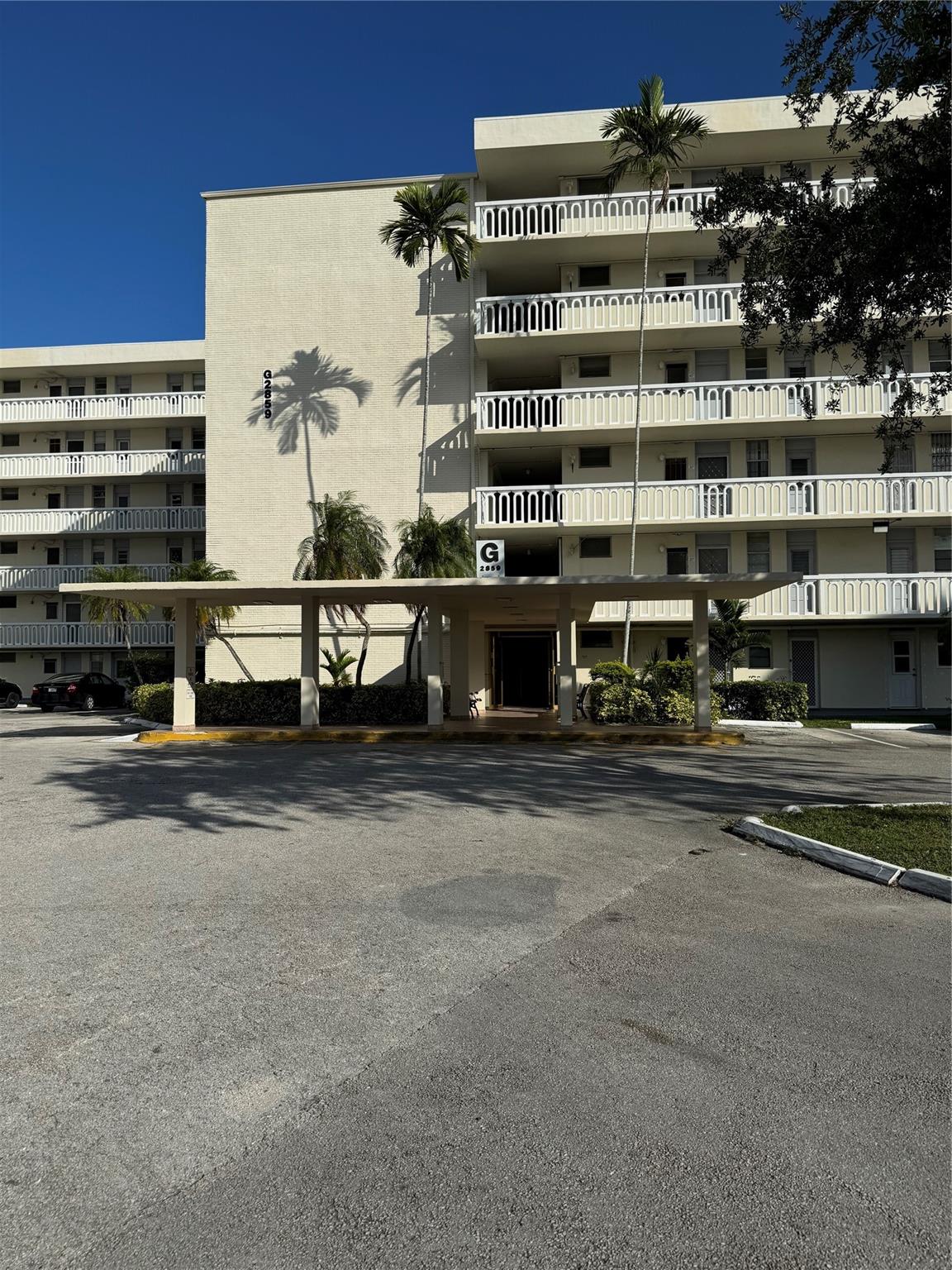 2859 Leonard Dr G414