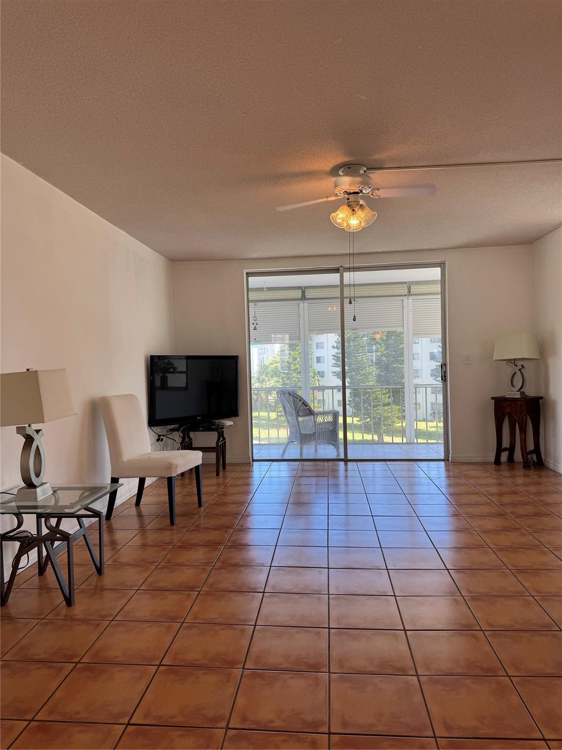 2859 Leonard Dr G414