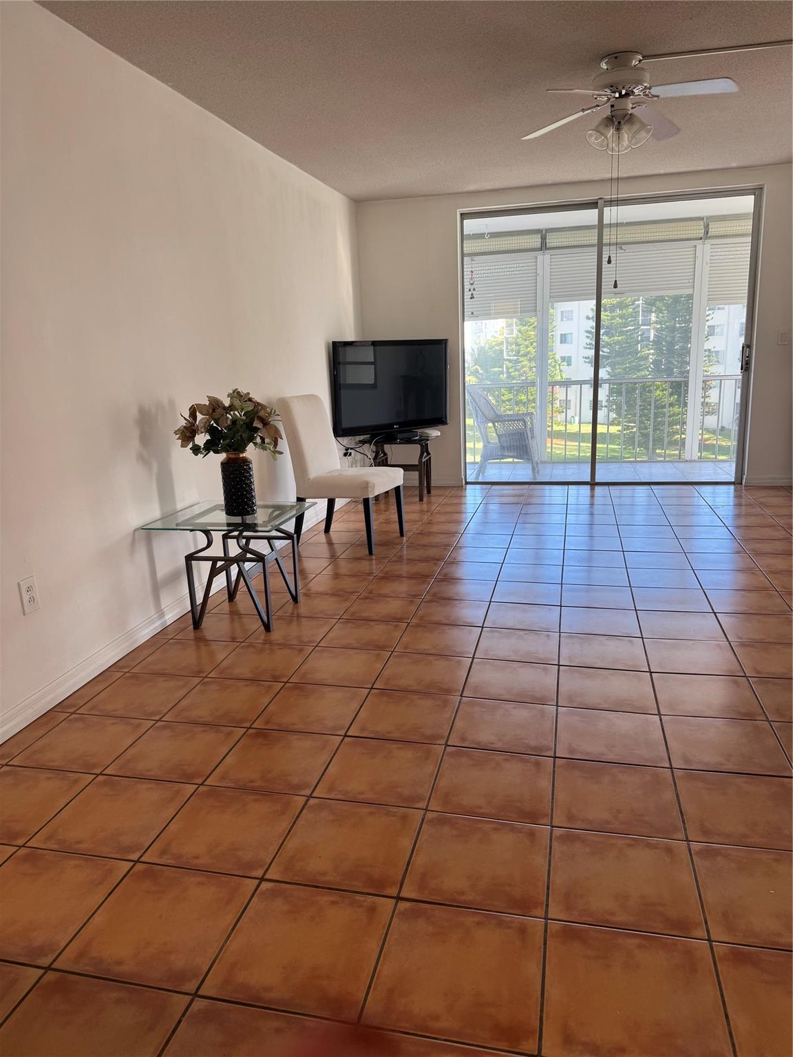 2859 Leonard Dr G414