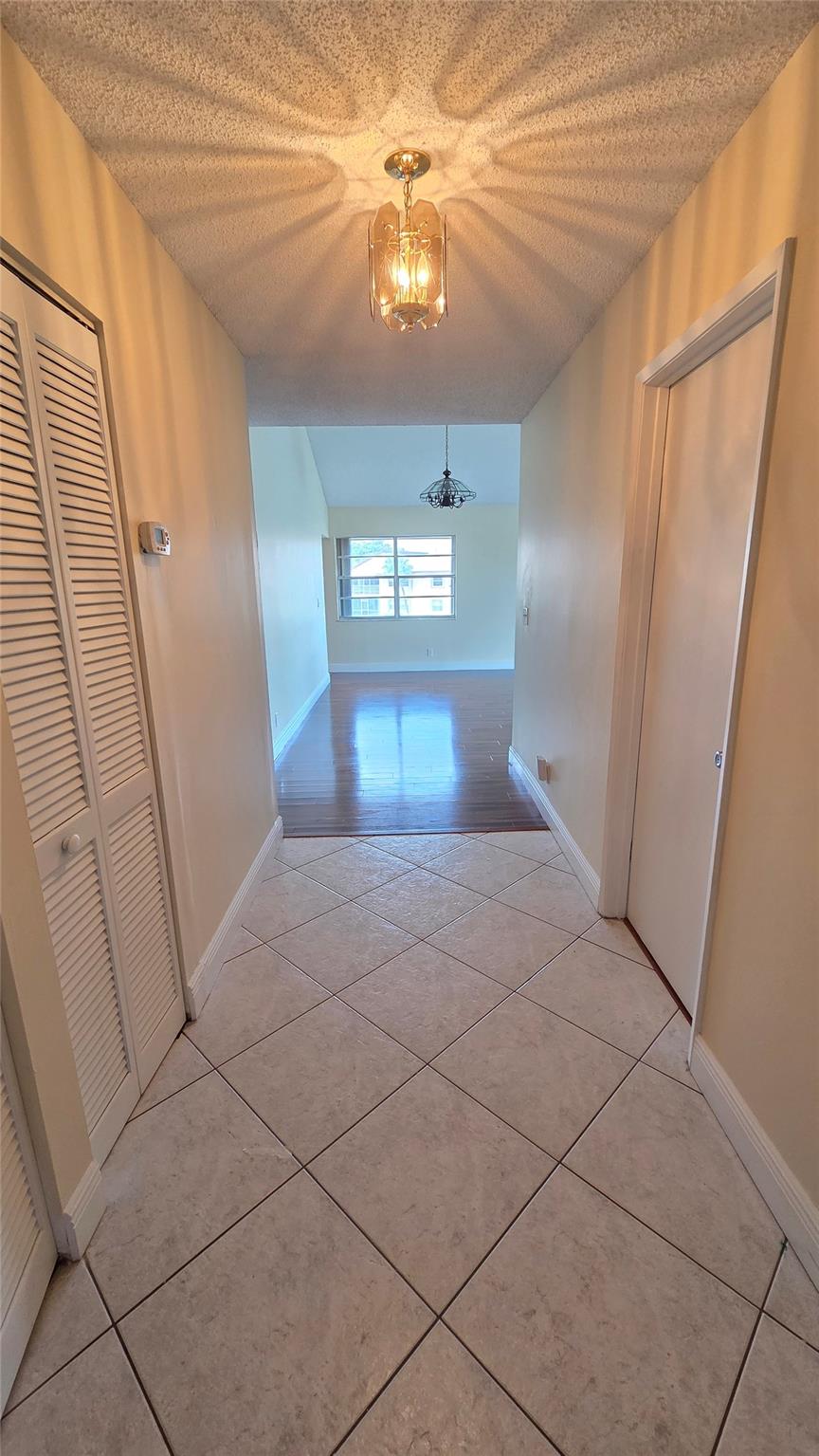 Holly Court At Woodmont - Residential