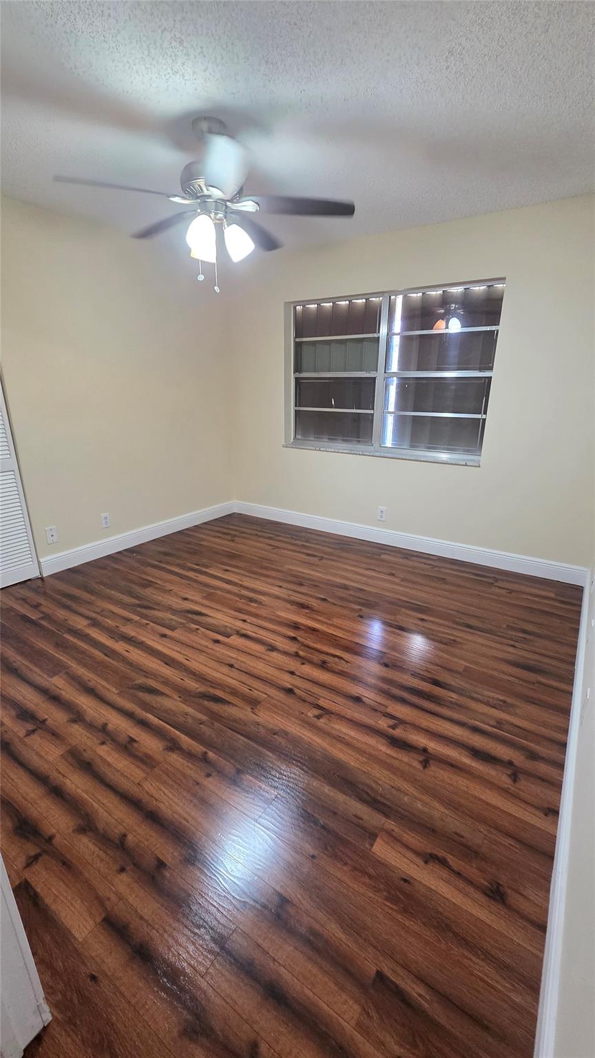Holly Court At Woodmont - Residential