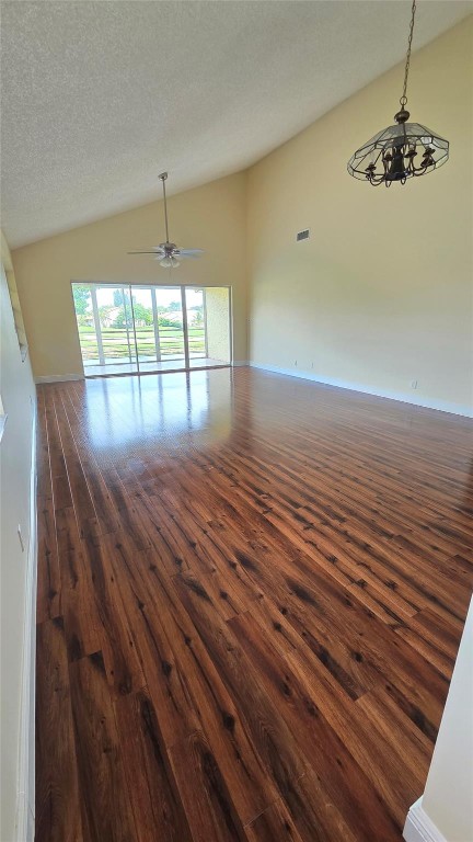 Holly Court At Woodmont - Residential