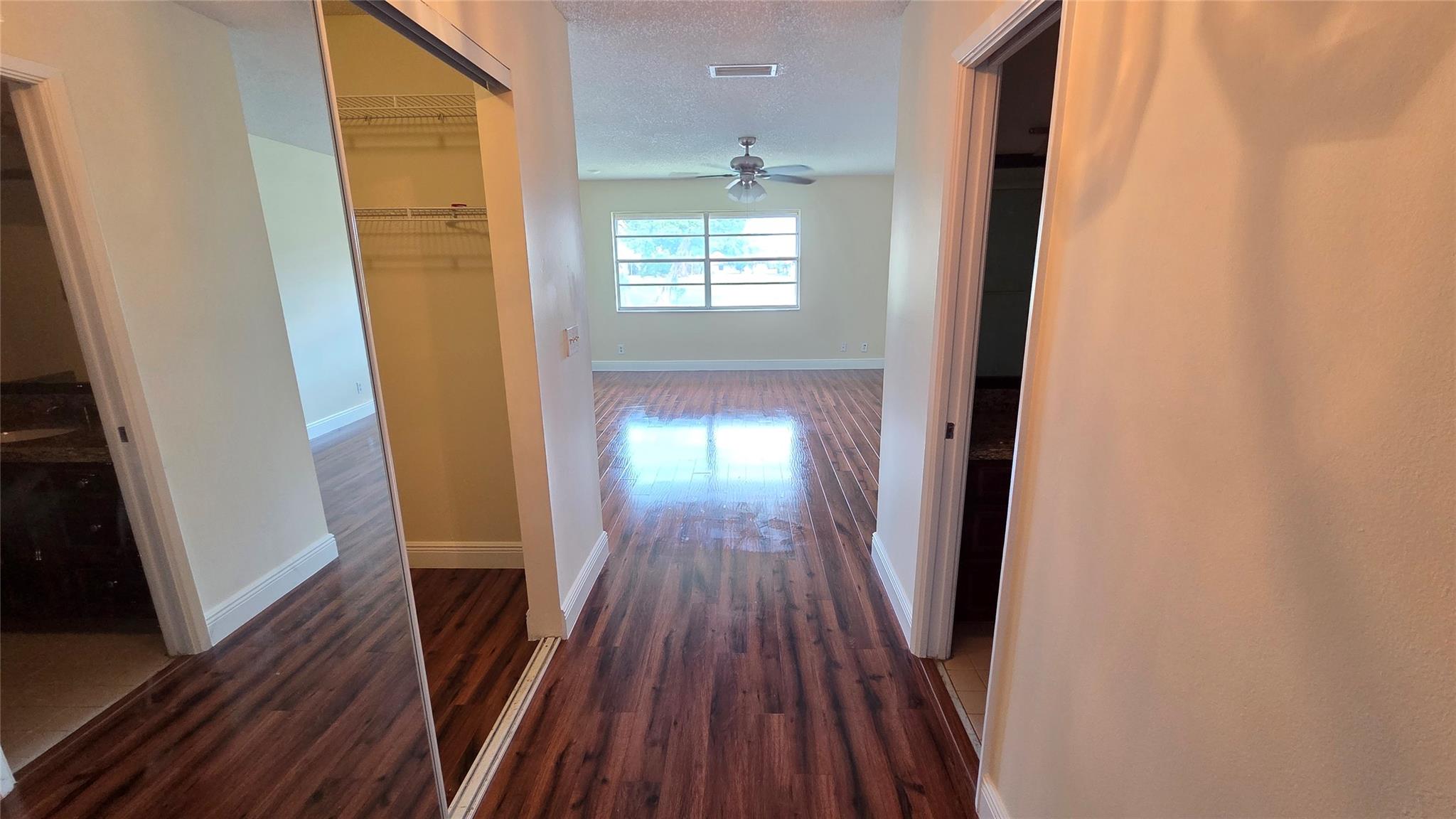 Holly Court At Woodmont - Residential
