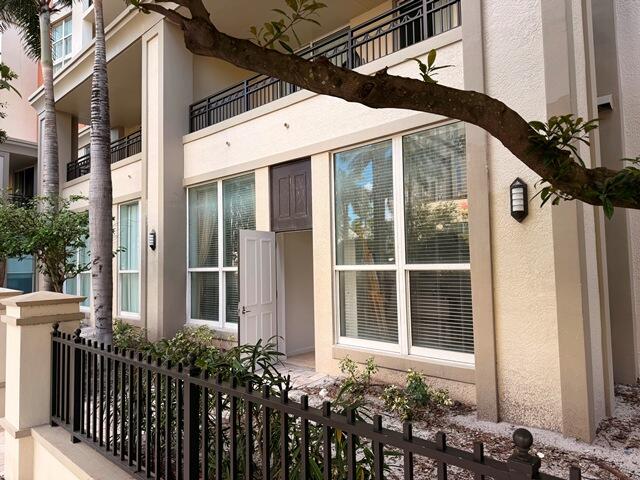 CITYPLACE SOUTH TOWER CON - Residential