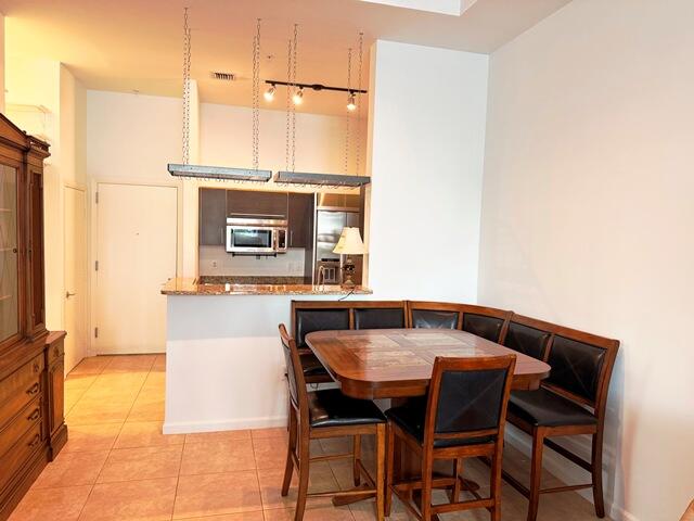 CITYPLACE SOUTH TOWER CON - Residential