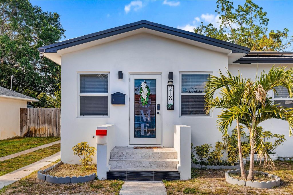 Photo of 218 SW 7th Street, Dania Beach, FL 33004 (MLS # B26009270)