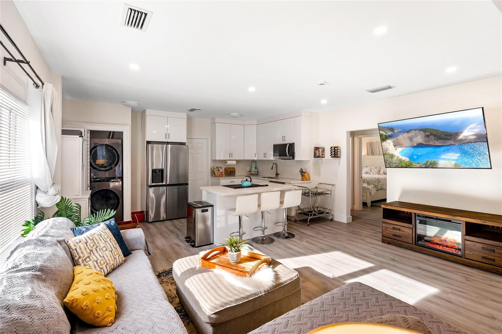 DANIA HEIGHTS EXT - Residential