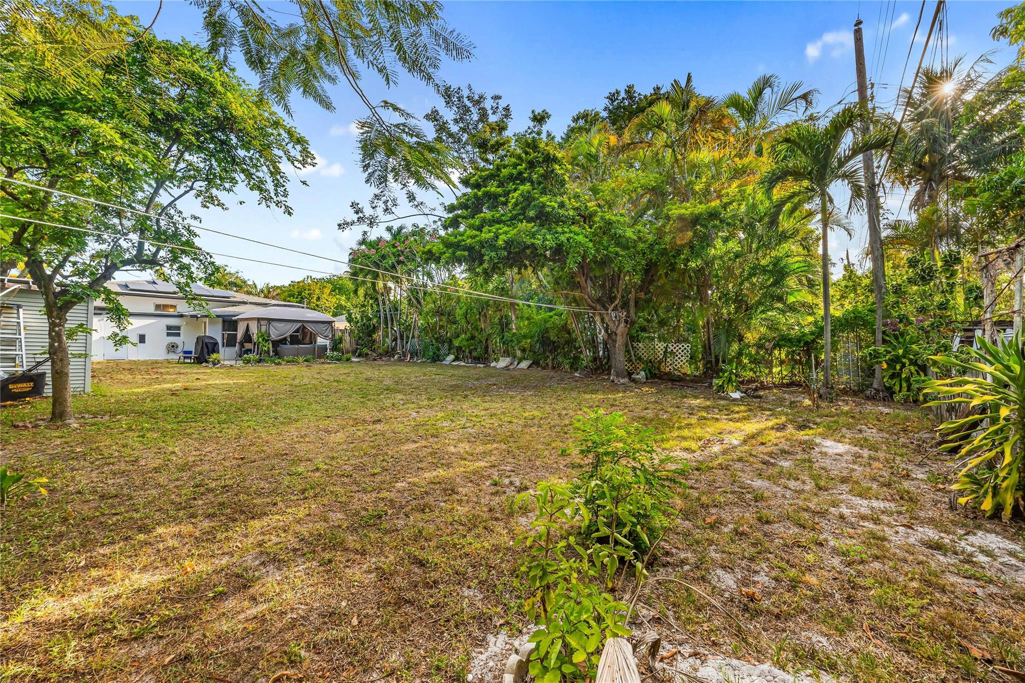 DANIA HEIGHTS EXT - Residential