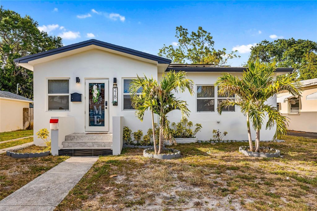 Photo of 218 SW 7th Street, Dania Beach, FL 33004 (MLS # B26009270)