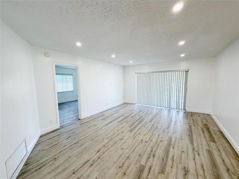 Tiny photo for 2710 Riverside Drive #201-A, Coral Springs, FL 33065 (MLS # B26054510)