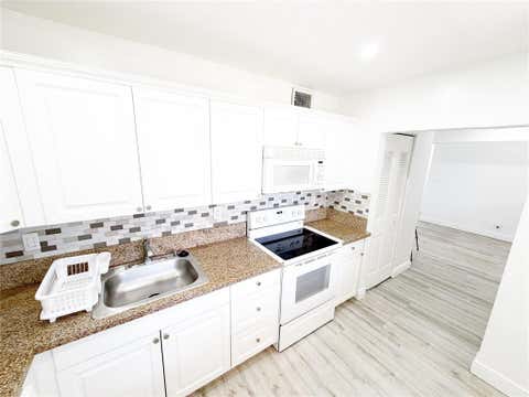 Tiny photo for 2710 Riverside Drive #201-A, Coral Springs, FL 33065 (MLS # B26054510)