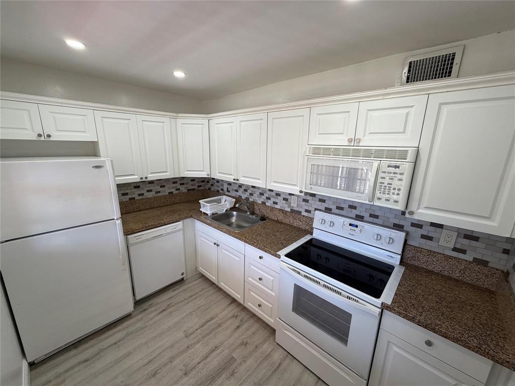 2710 Riverside Drive 201-A
