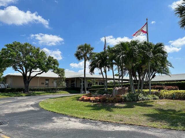 CYPRESS LAKES - Residential