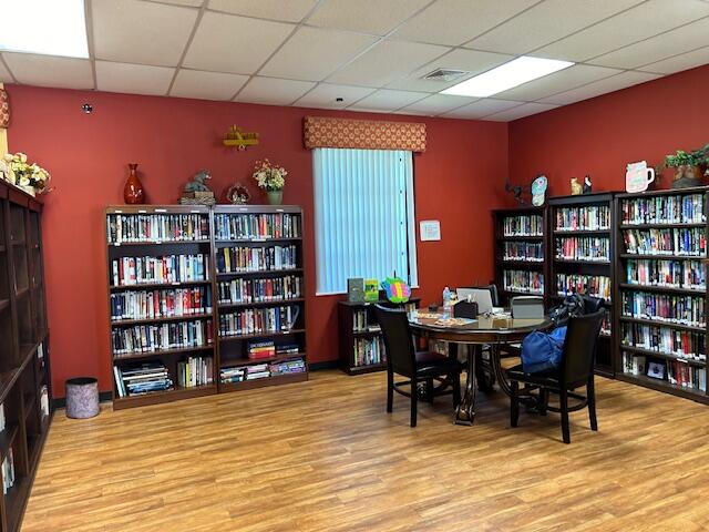 CYPRESS LAKES - Residential