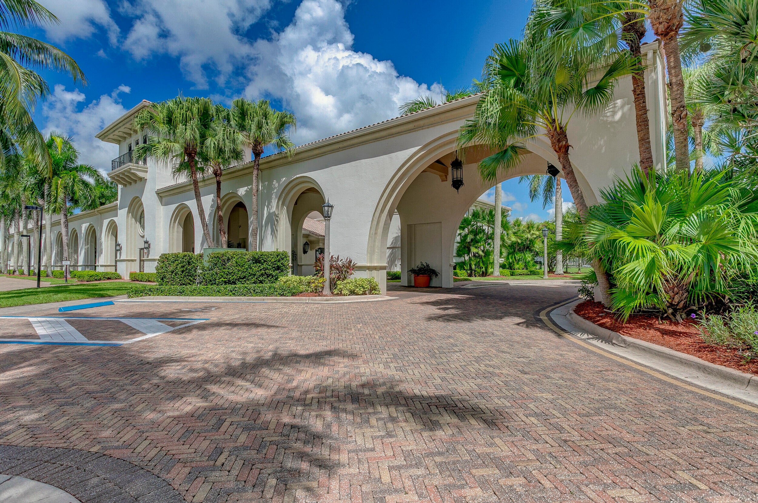 Properties 2742 TREANOR Terrace