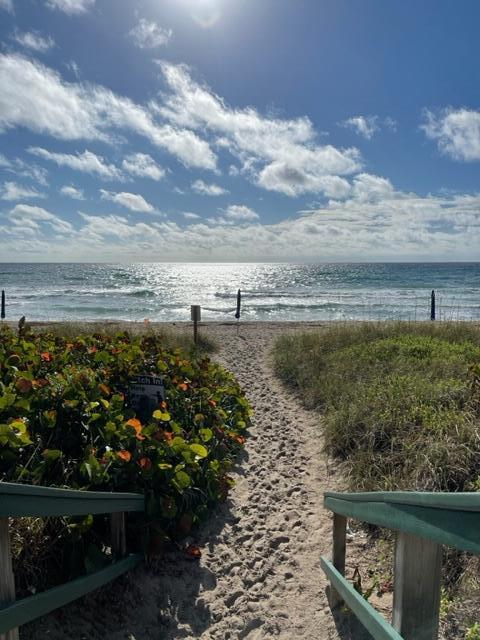 LAKE WORTH TOWN OF - Residential Lease