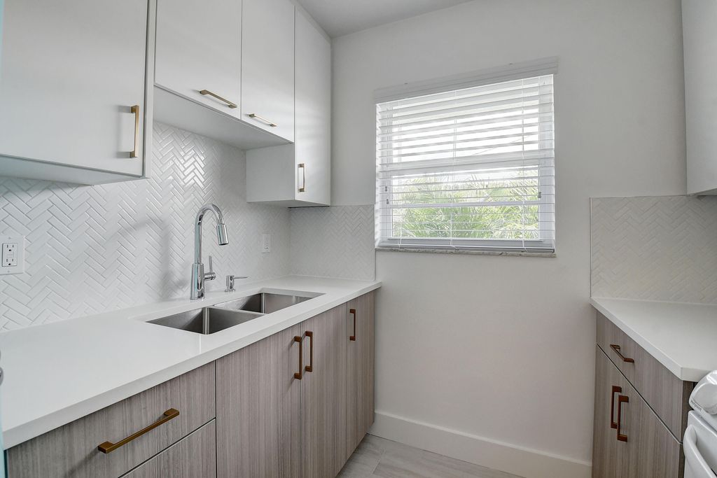 Photo of 502 N H Street #4, Lake Worth Beach, FL 33460 (MLS # R11166409)