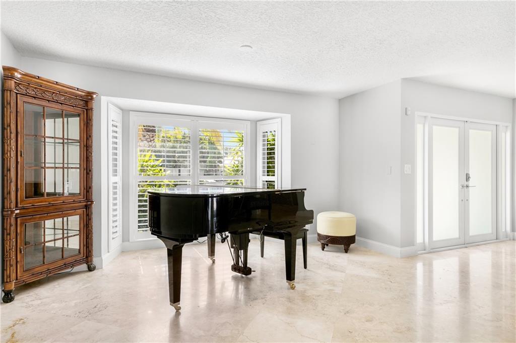 Sunrise Key 45-6 B - Residential