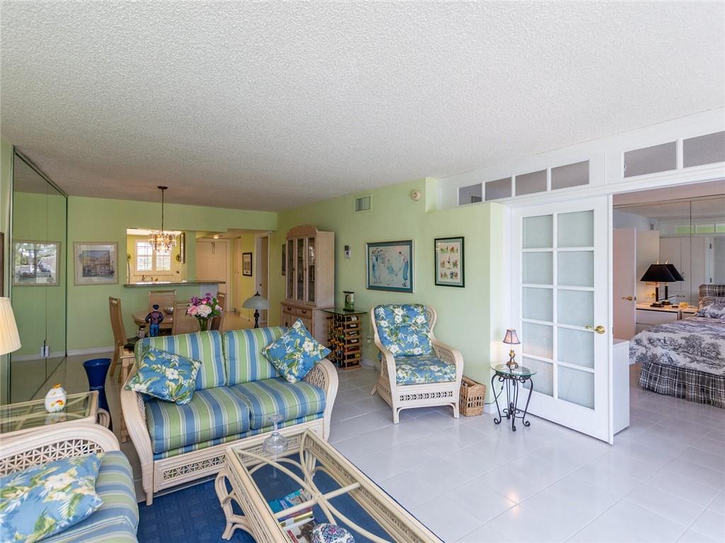 Pompano Yacht & Beach Clu - Residential