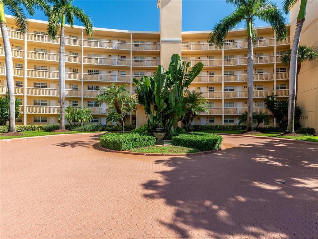 Pompano Yacht & Beach Clu - Residential