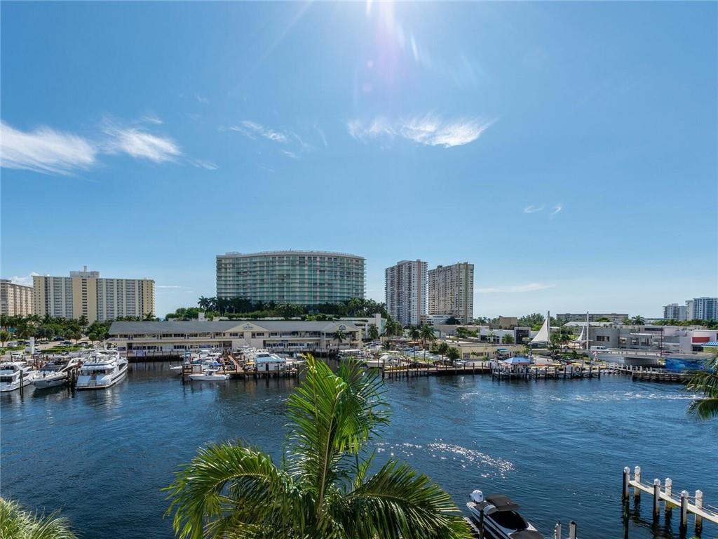 Pompano Yacht & Beach Clu - Residential
