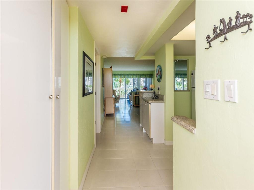 Pompano Yacht & Beach Clu - Residential